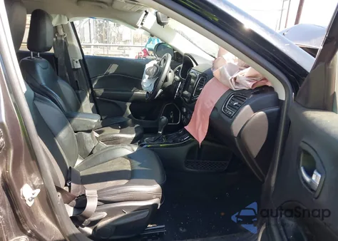 2021 Jeep Compass Altitude 4X4 from USA, damaged, VIN 3C4NJDBB2MT586654